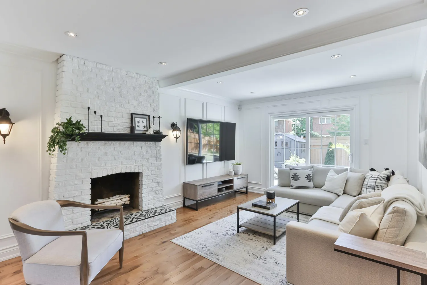 Staging - Nick James Team